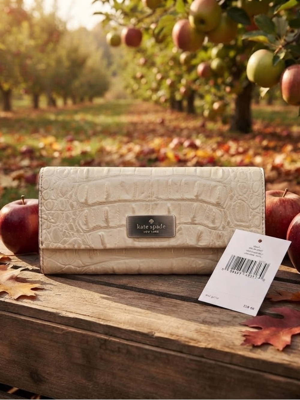 Kate Spade Cyndy Orchard Valley wallet in Sidewalk Gray NWT